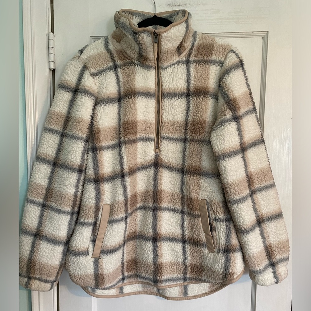 Abercrombie Fitch Soft AF Collection Sherpa
Fleece Pullover Women’s L Gorpcore